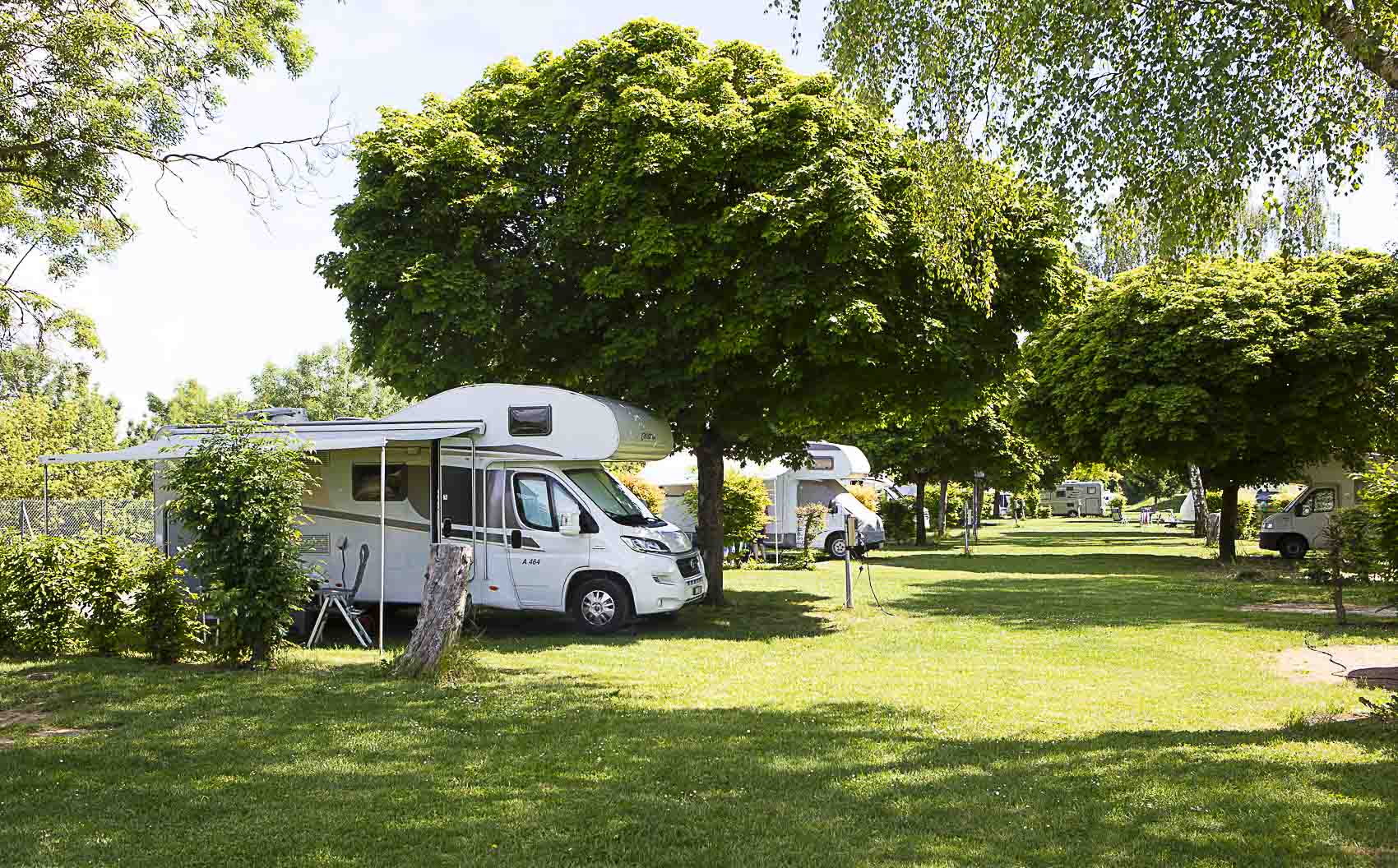 Emplacements de camping ombragés à Chalon sur Saône